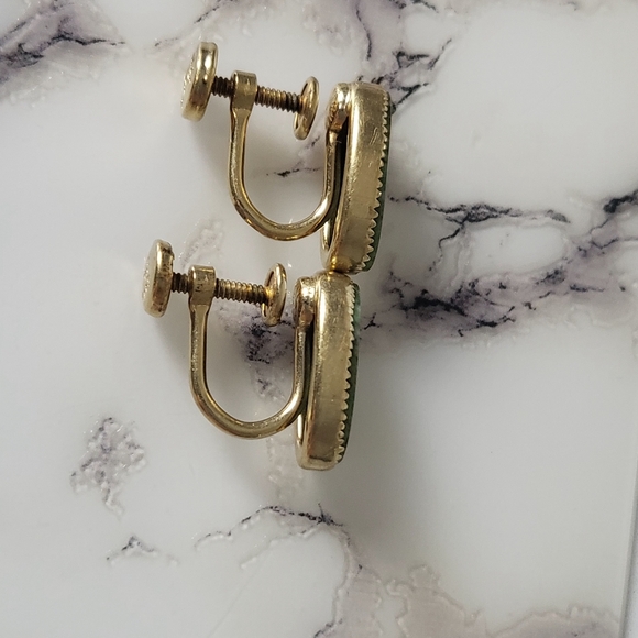 Vintage Curtis dce 14K Gold Filled Green Jade Screwback Earrings - Picture 9 of 14
